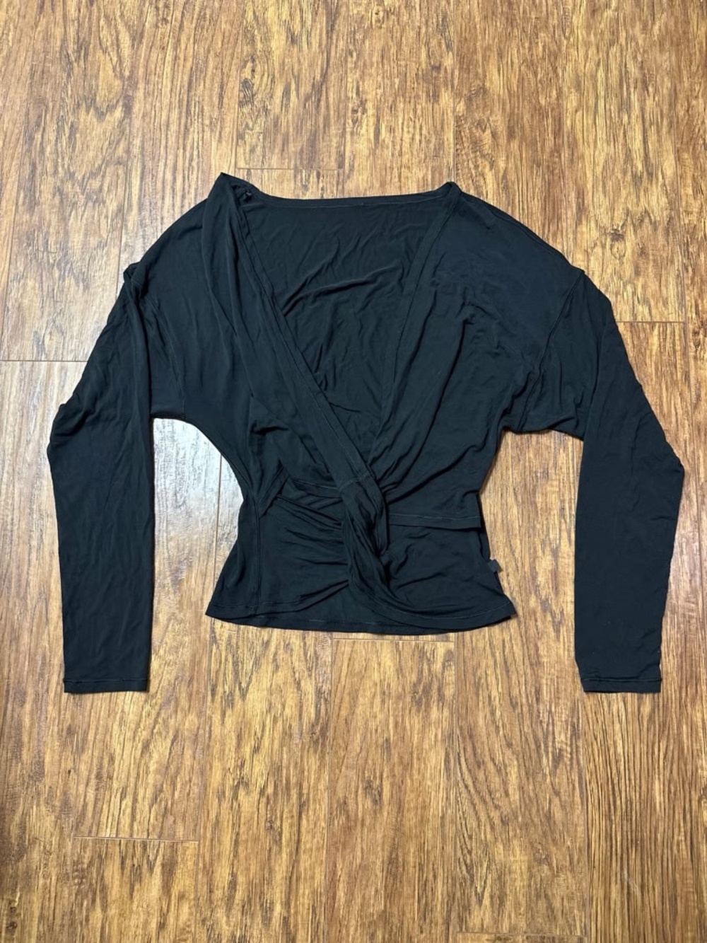 Lululemon Long Sleeve Shirt Front Knot Coverup | Black | Size 6